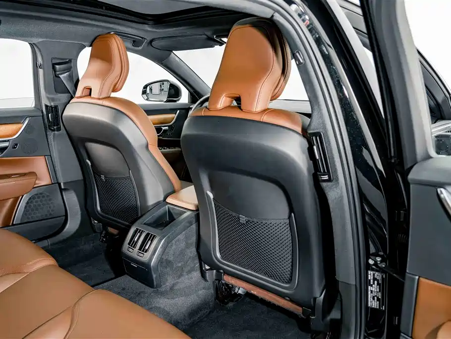 Volvo S90 2024 — фото 19
