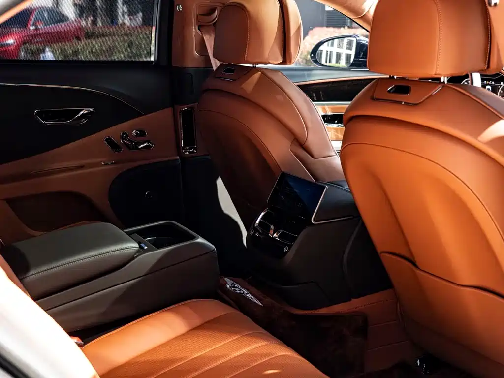 Bentley Flying Spur 2022 — фото 18