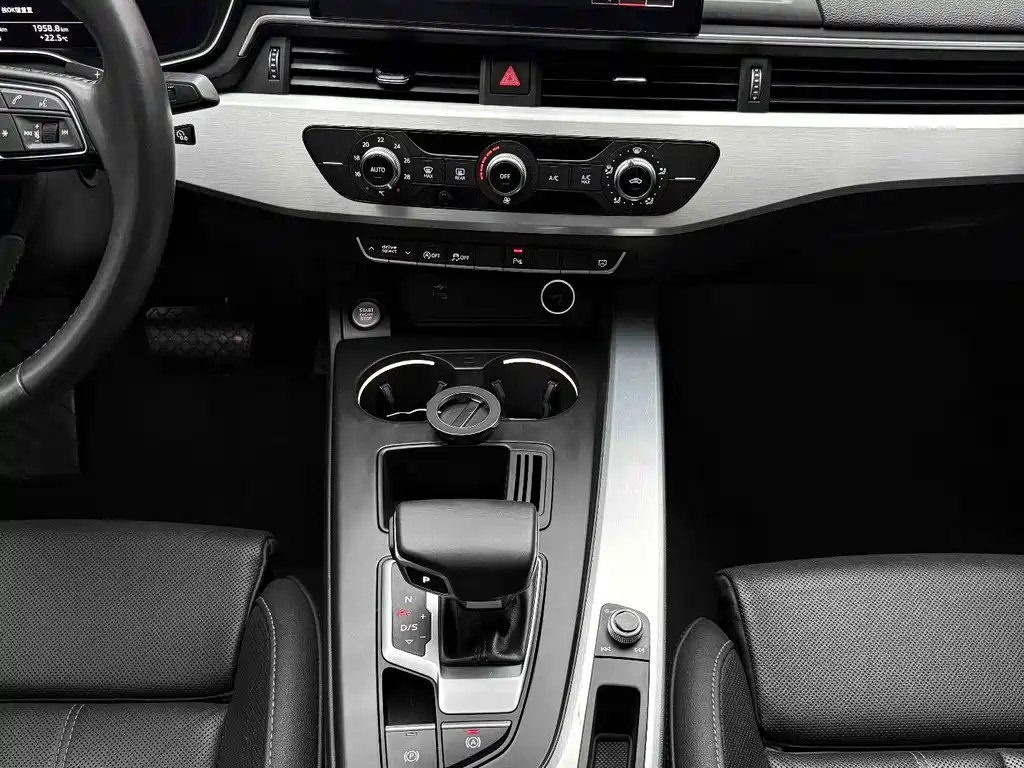 Audi A4L 2020 — фото 12