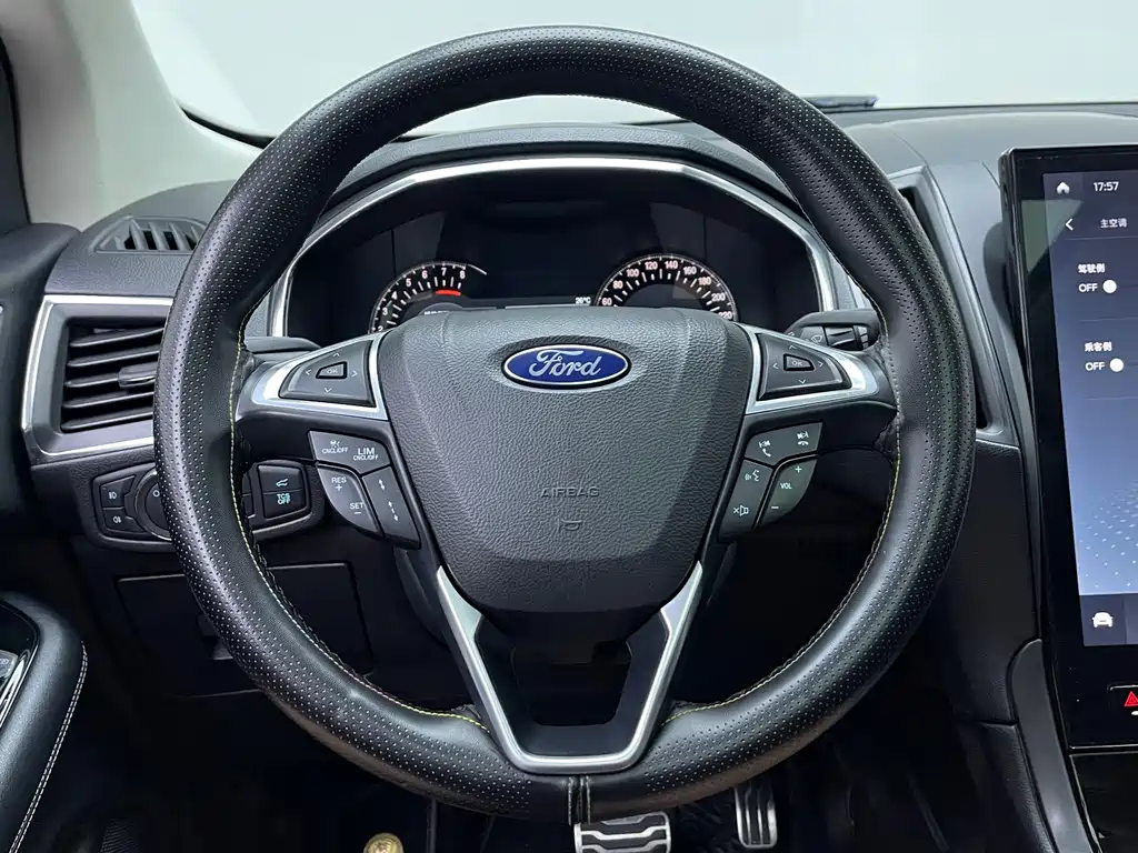 Ford Edge 2020 — фото 11