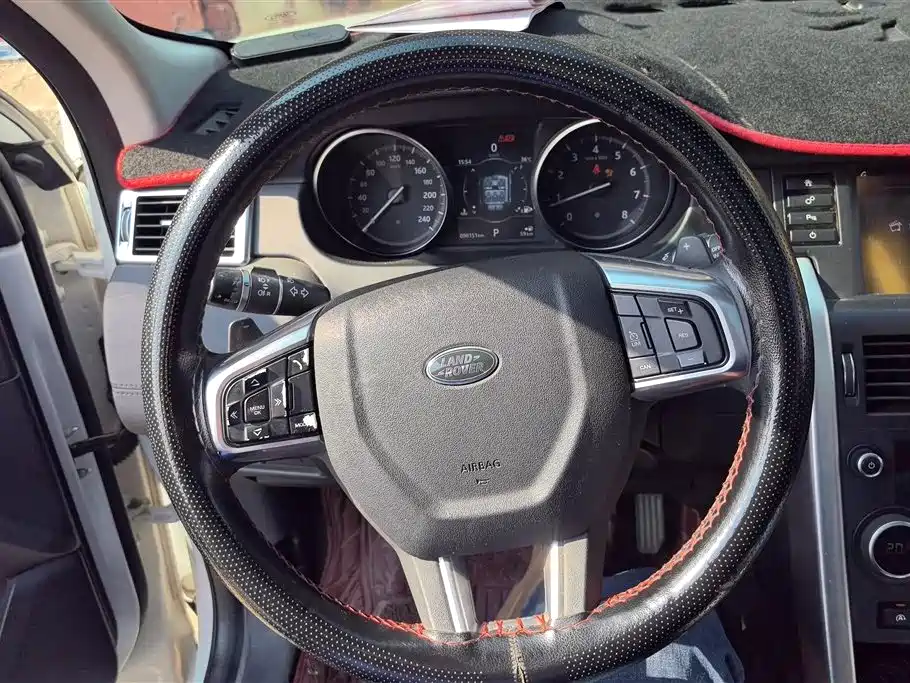 Land Rover Discovery Sport 2017 — фото 15