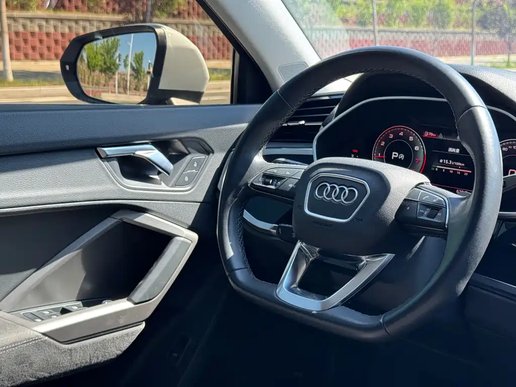 Audi Q3 2022 — фото 15
