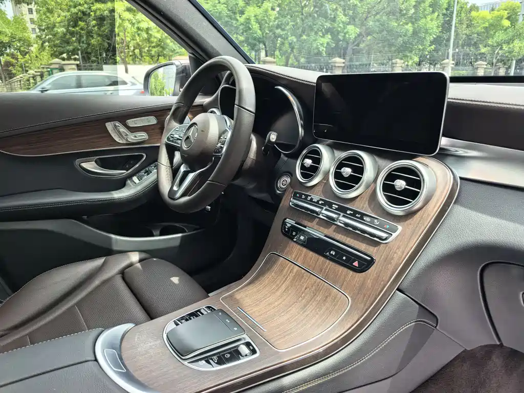 Mercedes-Benz GLC 2021 — фото 14