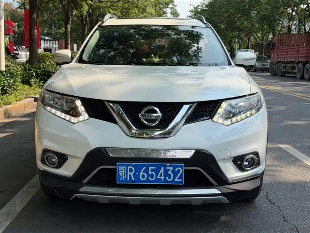 Nissan X-Trail 2017 — фото 2
