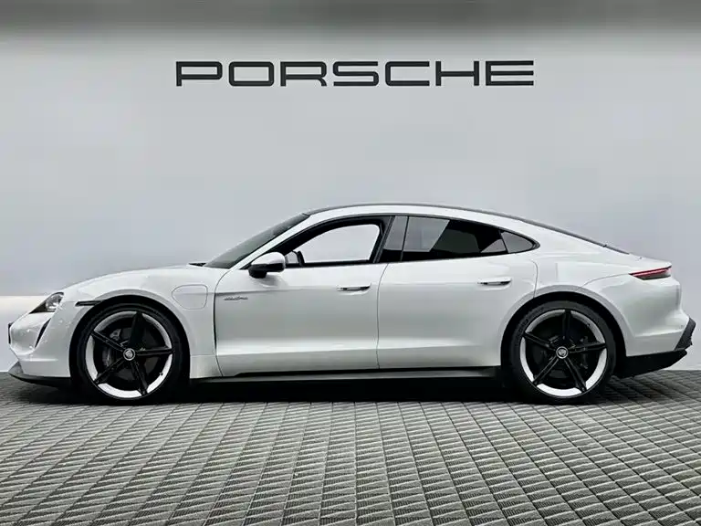 Porsche Taycan 2023 — фото 4