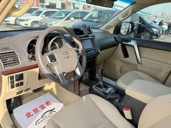 Toyota Prado 2016