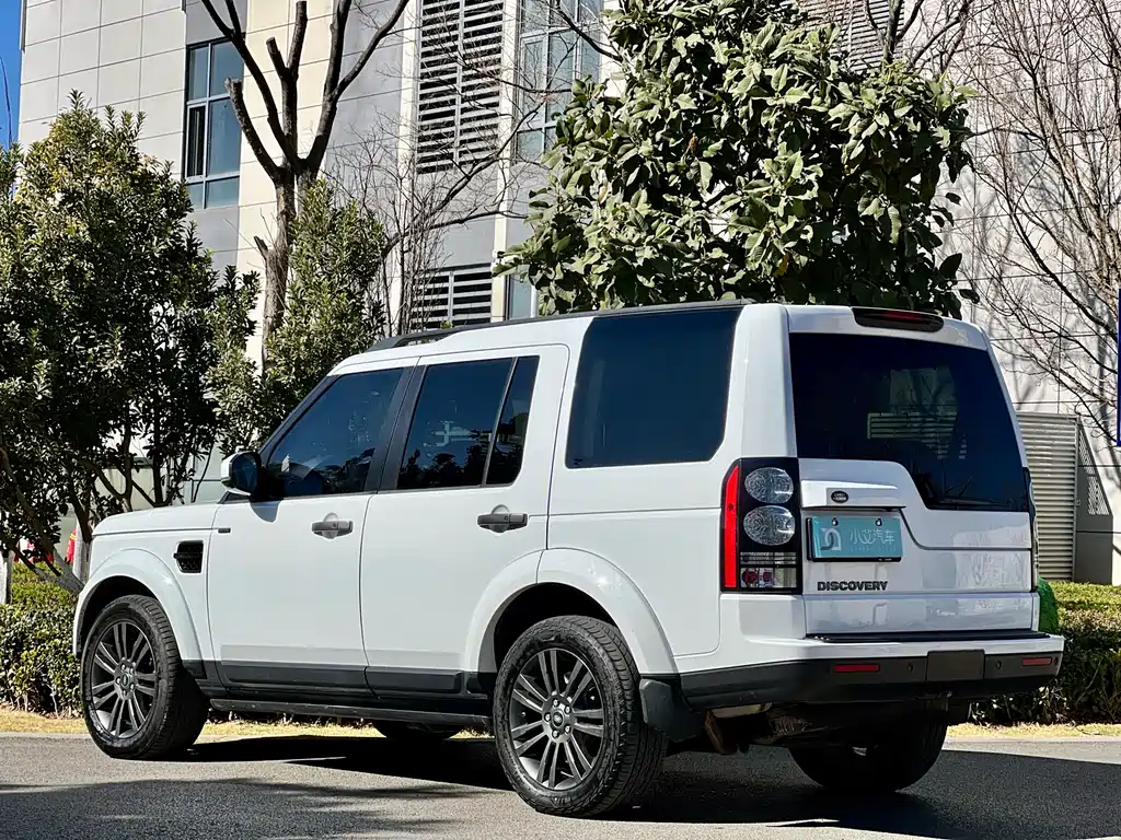 Land Rover Discovery 2017 — фото 8