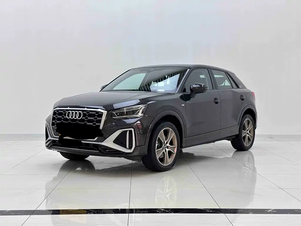 Audi Q2L 2024