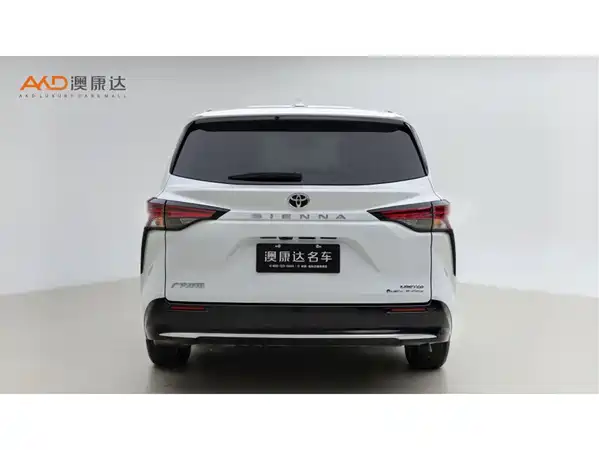 Toyota Sienna 2025