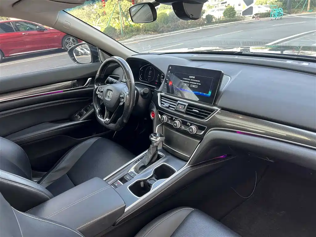 Honda Accord 2022 — фото 24