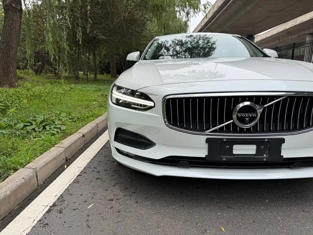 Volvo S90 2017 — фото 14