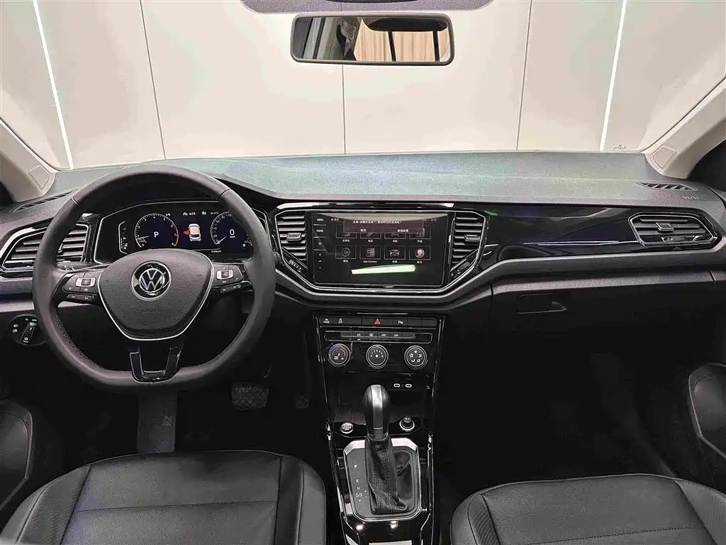 Volkswagen T-Roc 2022 — фото 13