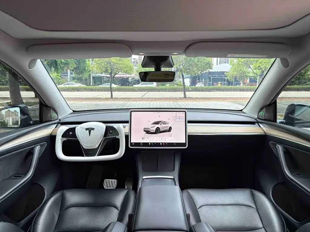 Tesla Model Y 2022