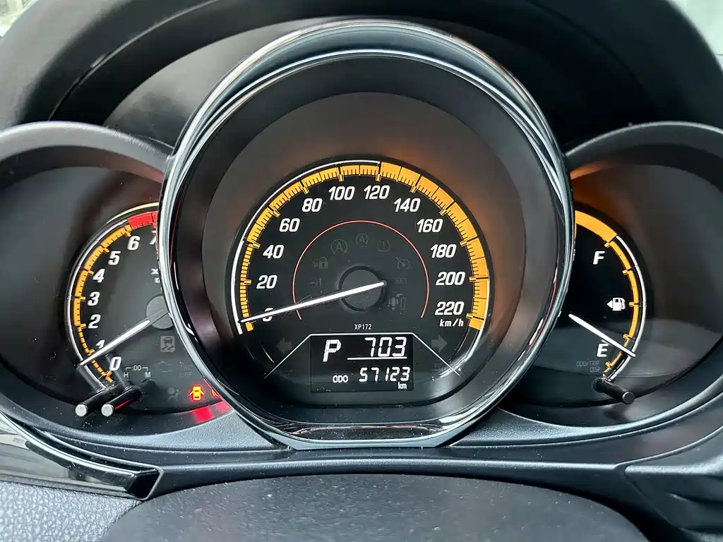 Toyota Yaris L 2022 — фото 17