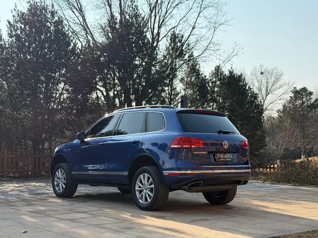 Volkswagen Touareg 2016 — фото 23