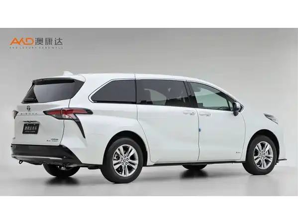 Toyota Sienna 2025