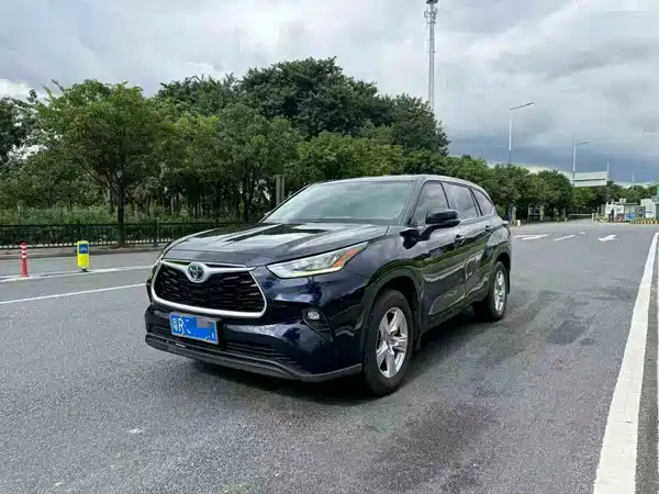 Toyota Highlander 2021