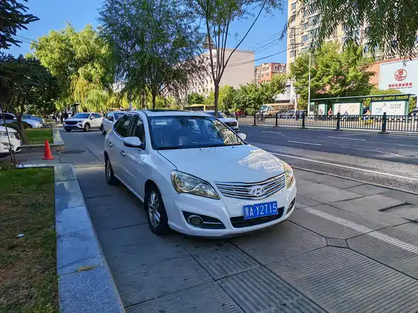 Hyundai Yuedong 2011