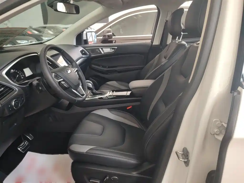 Ford Edge 2018 — фото 14