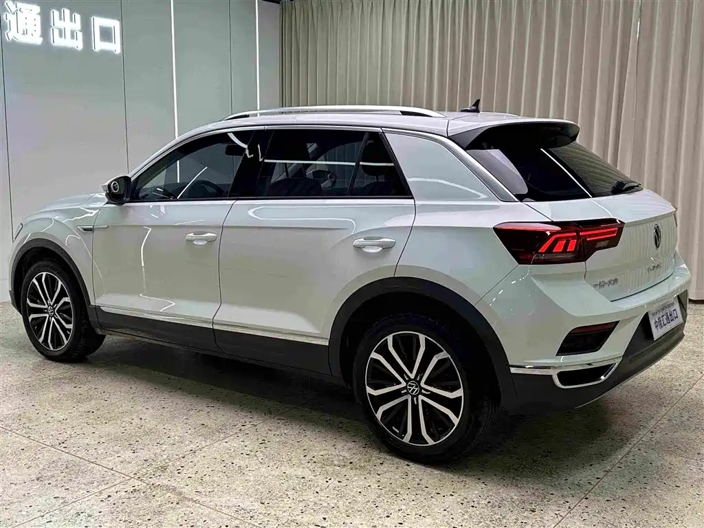 Volkswagen T-Roc 2022 — фото 6