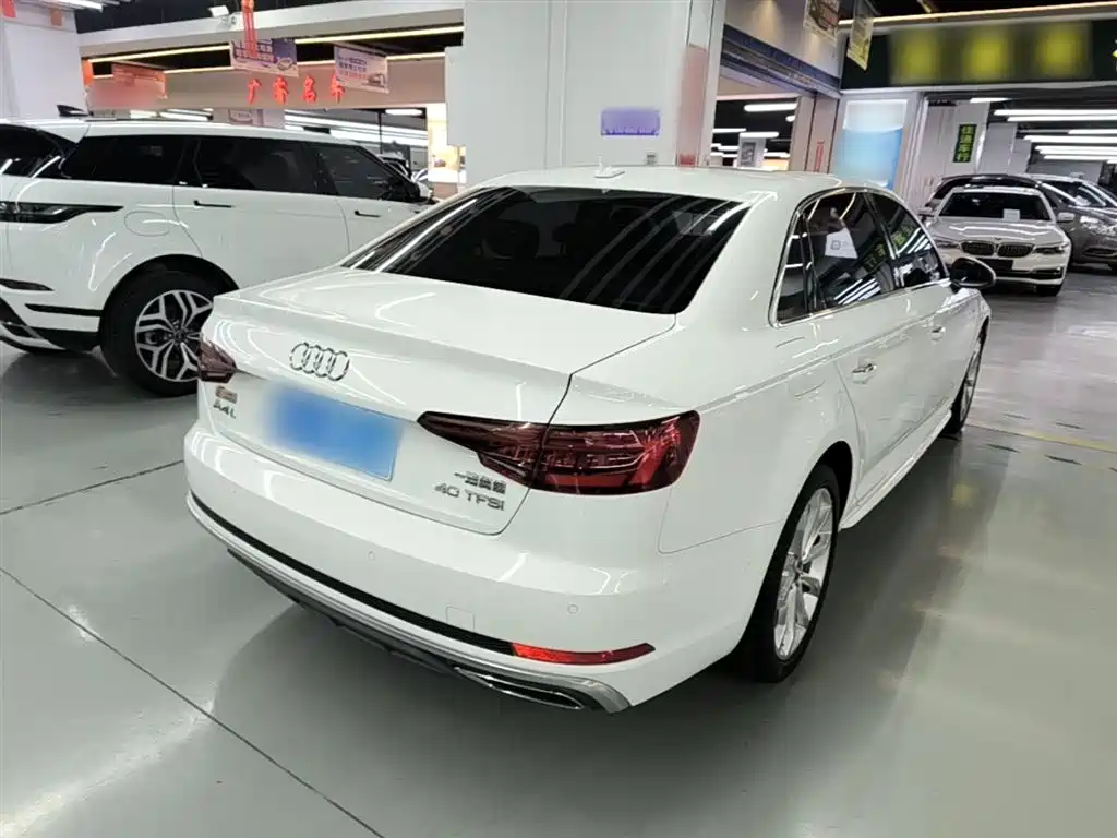 Audi A4L 2019 — фото 7