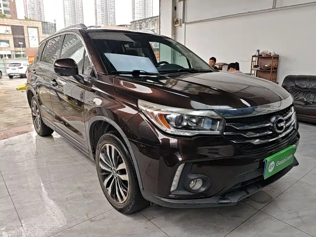GAC Trumpchi GS4 2016 — фото 4
