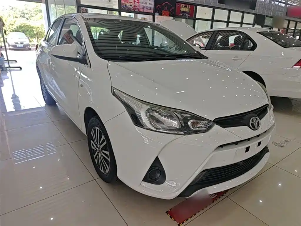Toyota Yaris L 2019 — фото 4