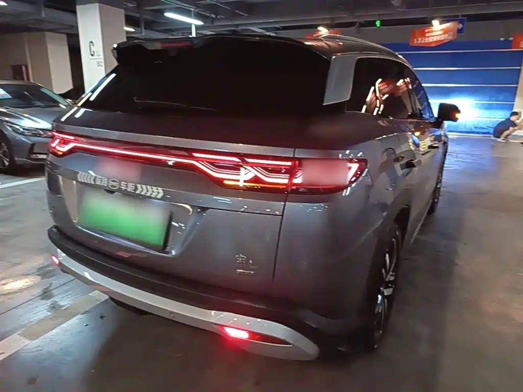 BYD L DM-i 2025 — фото 7