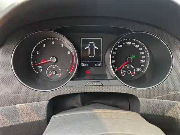 Volkswagen Golf Jialu 2016