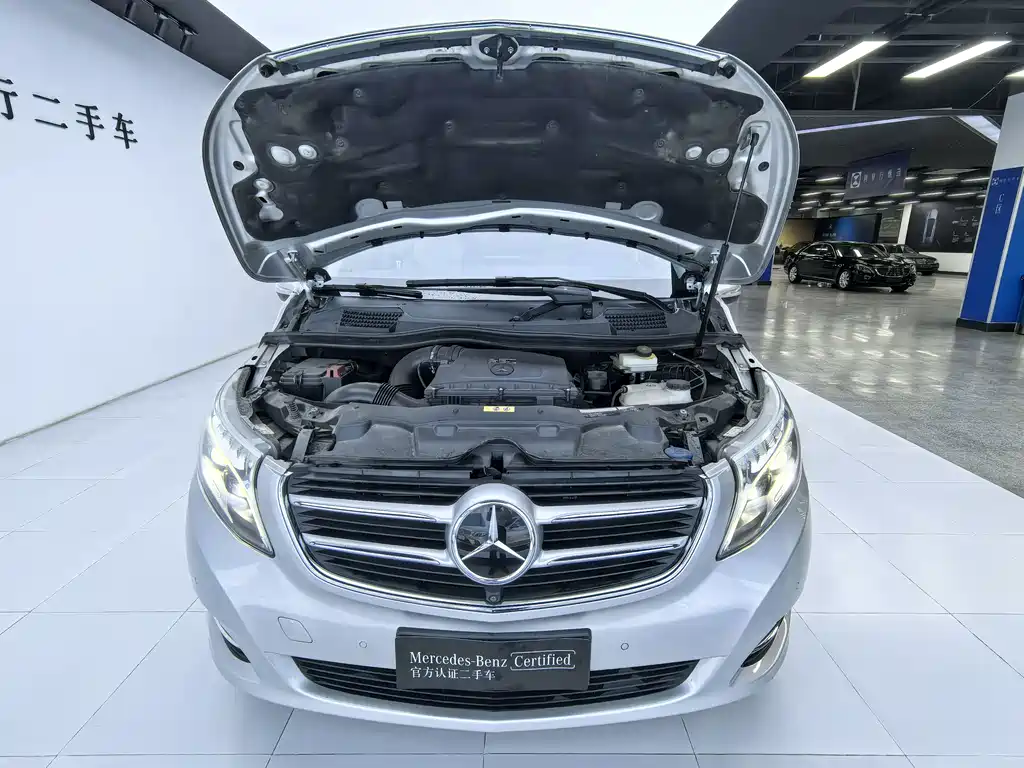 Mercedes-Benz V-Class 2020 — фото 3