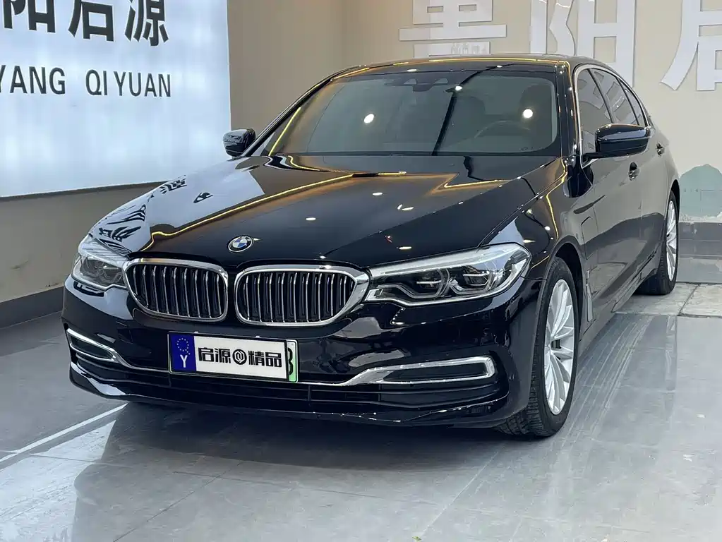 BMW 5 Series New Energy 2019 — фото 1