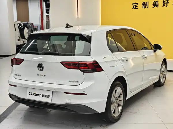 Volkswagen Golf 2023