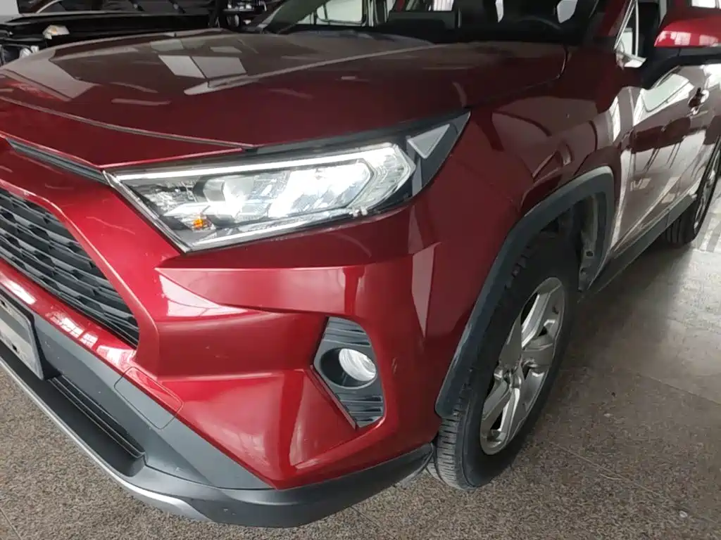 Toyota RAV4 2019 — фото 24