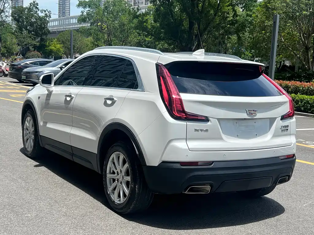 Cadillac XT4 2019 — фото 4