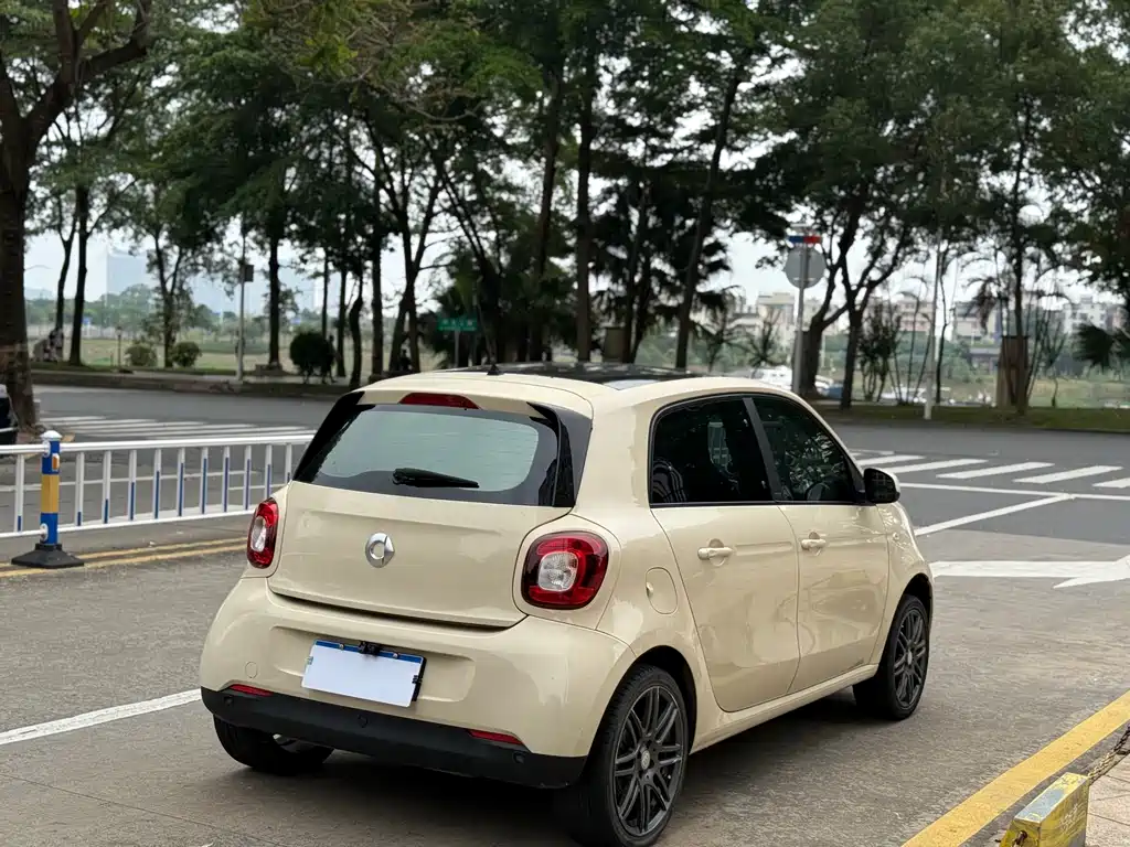 smart Forfour 2016 — фото 9