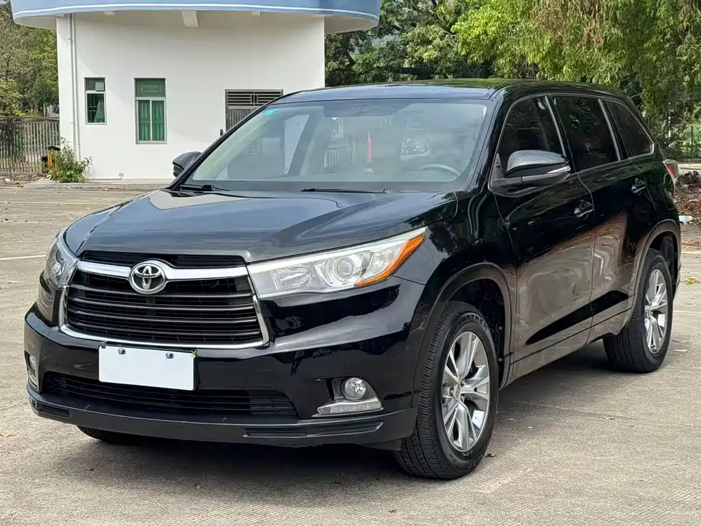 Toyota Highlander 2016 — фото 1