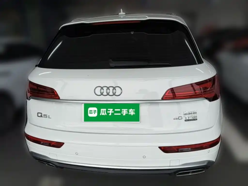 Audi Q5L 2023 — фото 10