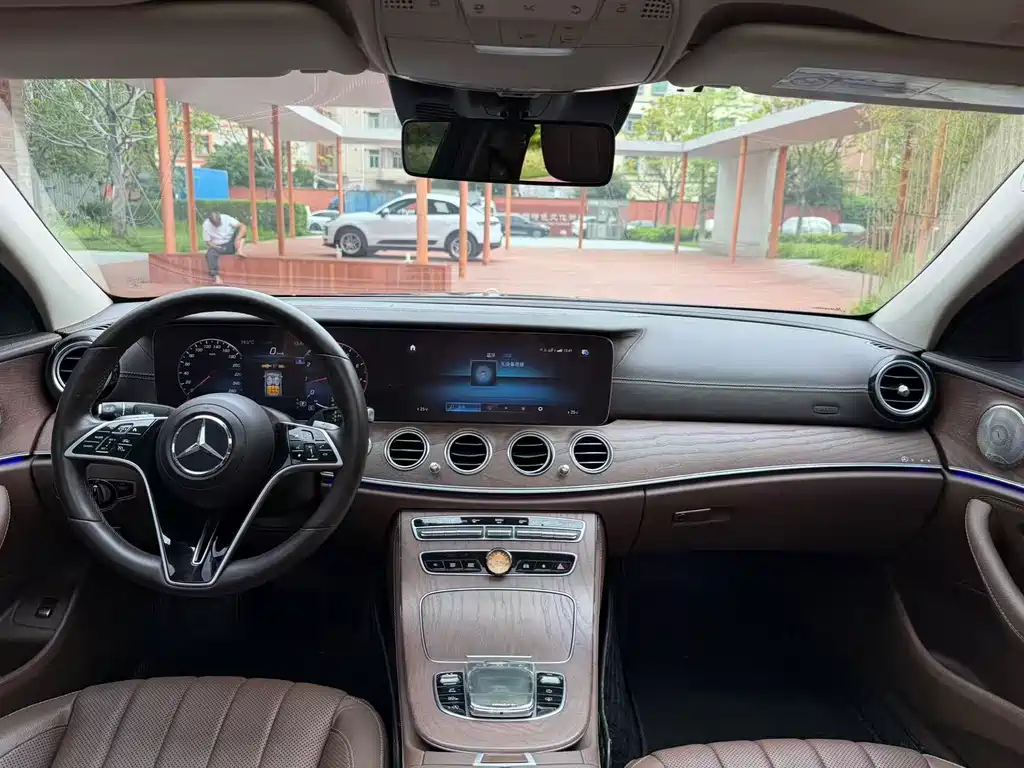 Mercedes-Benz E-Class 2023
