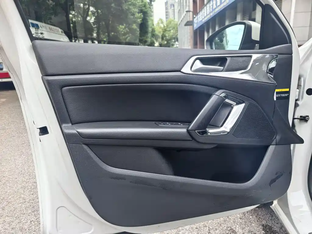 Peugeot 408 2015 — фото 16