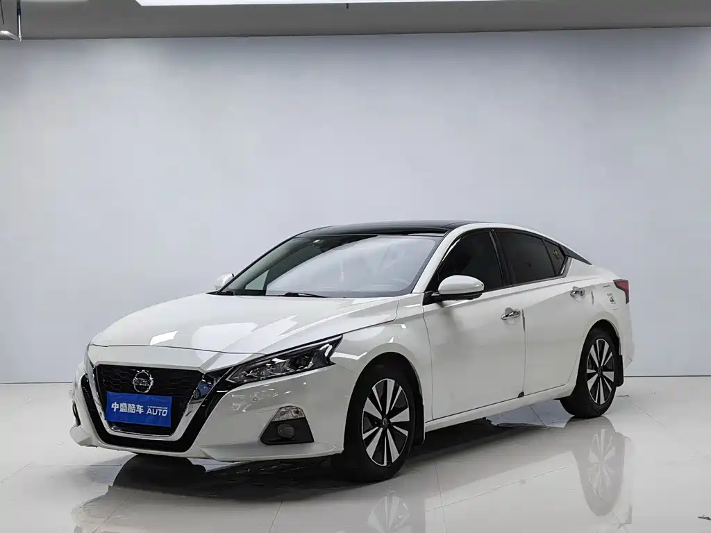 Nissan Teana 2022