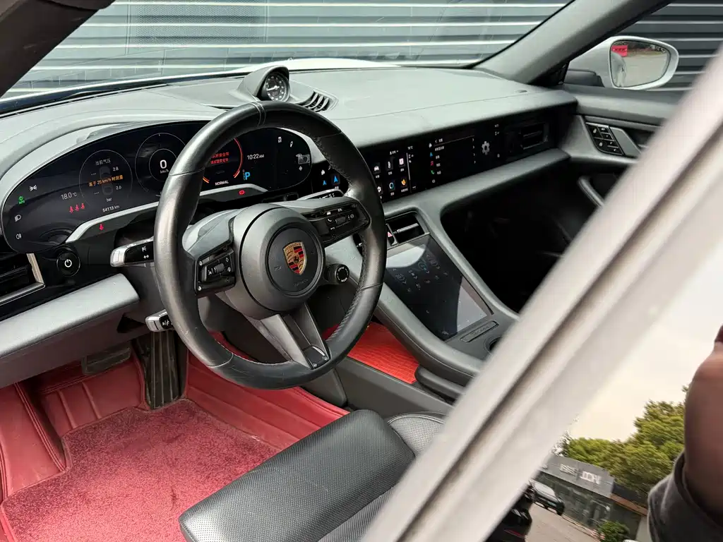 Porsche Taycan 2020 — фото 10