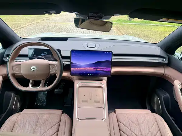 NIO ES6 2025