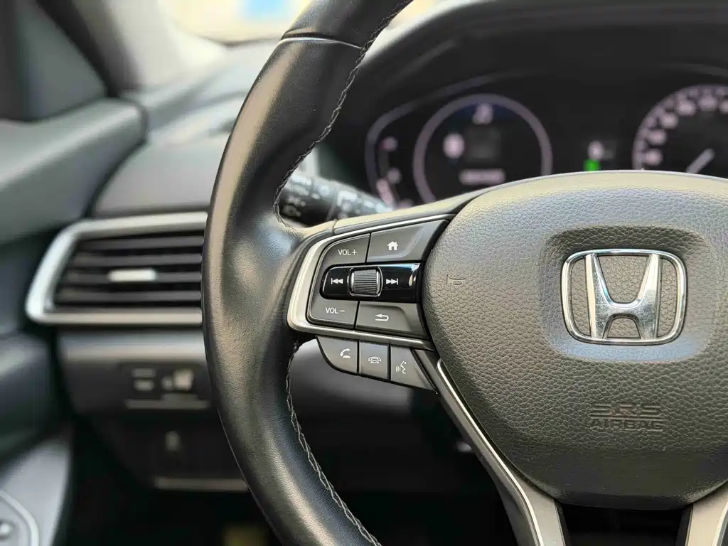 Honda Accord 2023 — фото 16