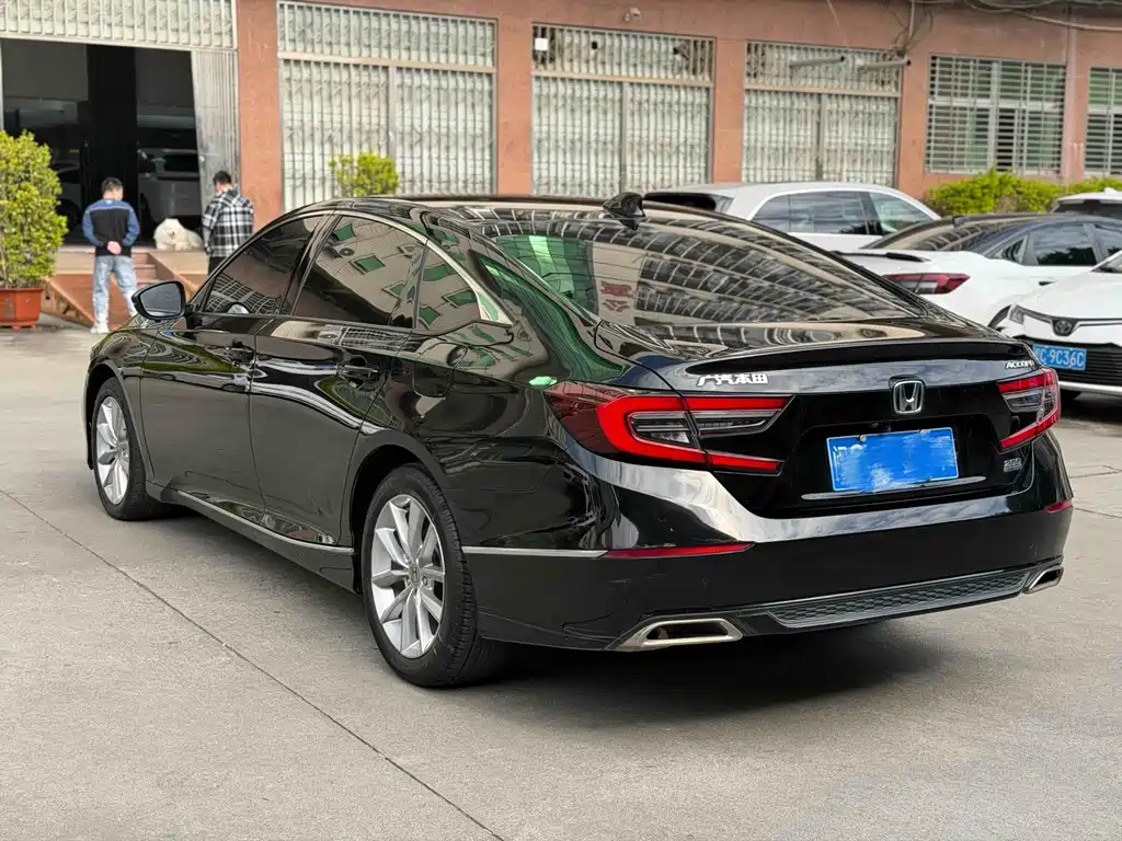 Honda Accord 2023 — фото 4