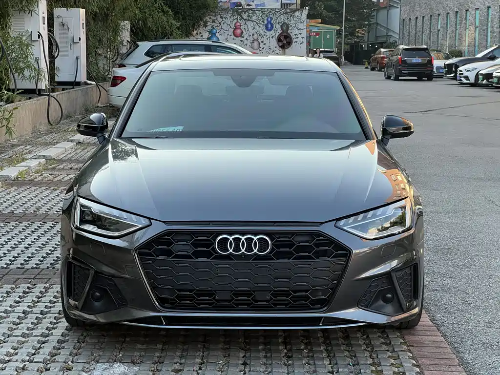 Audi A4L 2020