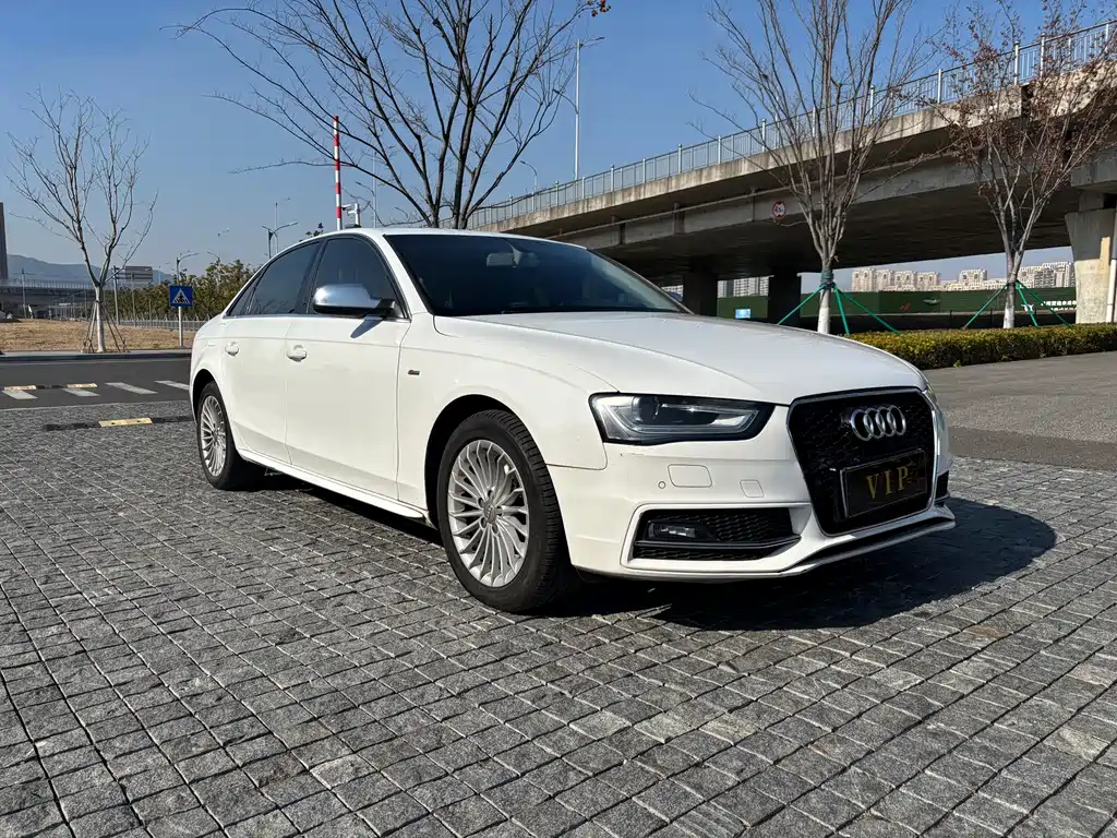 Audi A4L 2013 — фото 12