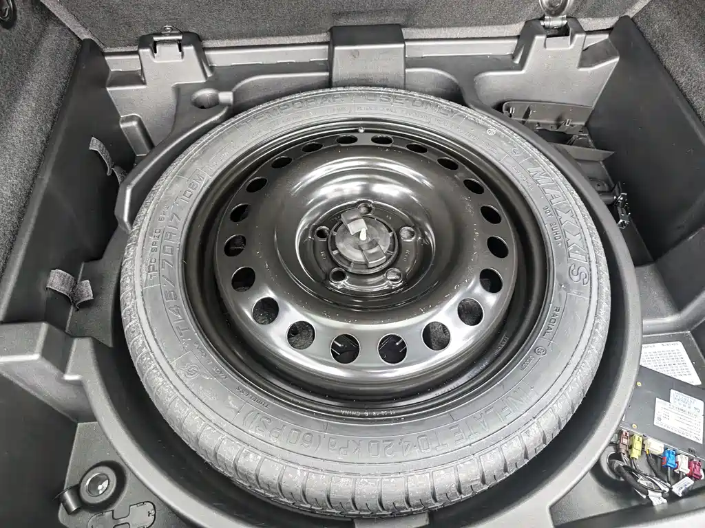 Cadillac XT4 2019 — фото 16