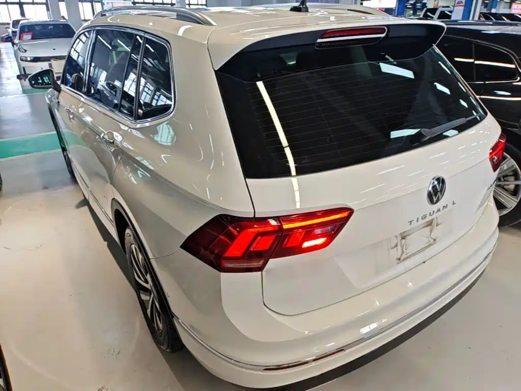 Volkswagen Tiguan L PHEV 2021 — фото 5