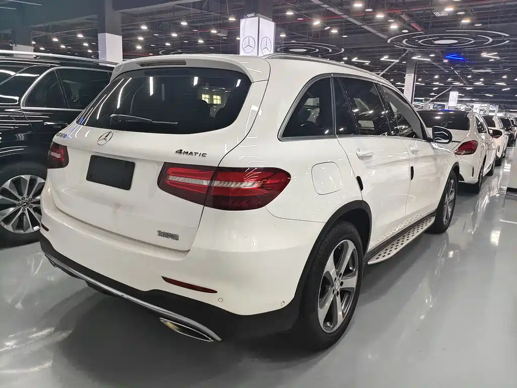 Mercedes-Benz GLC 2017 — фото 16