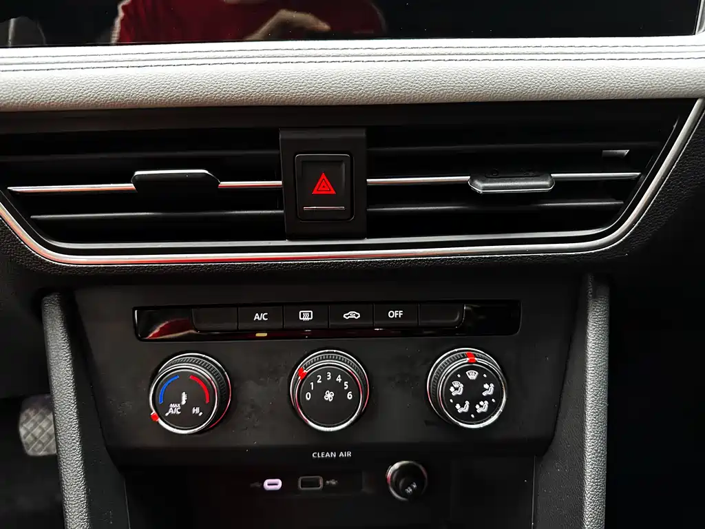 Volkswagen Tiguan L 2023 — фото 15
